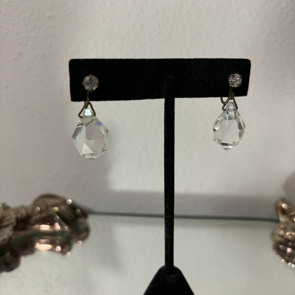 Vintage faceted glass dangle earrings crew backls